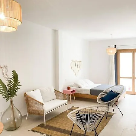 Beautiful In Center Apartment *